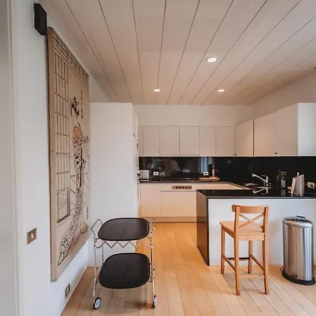 Good Mood - Spacious, Luminous And Quiet